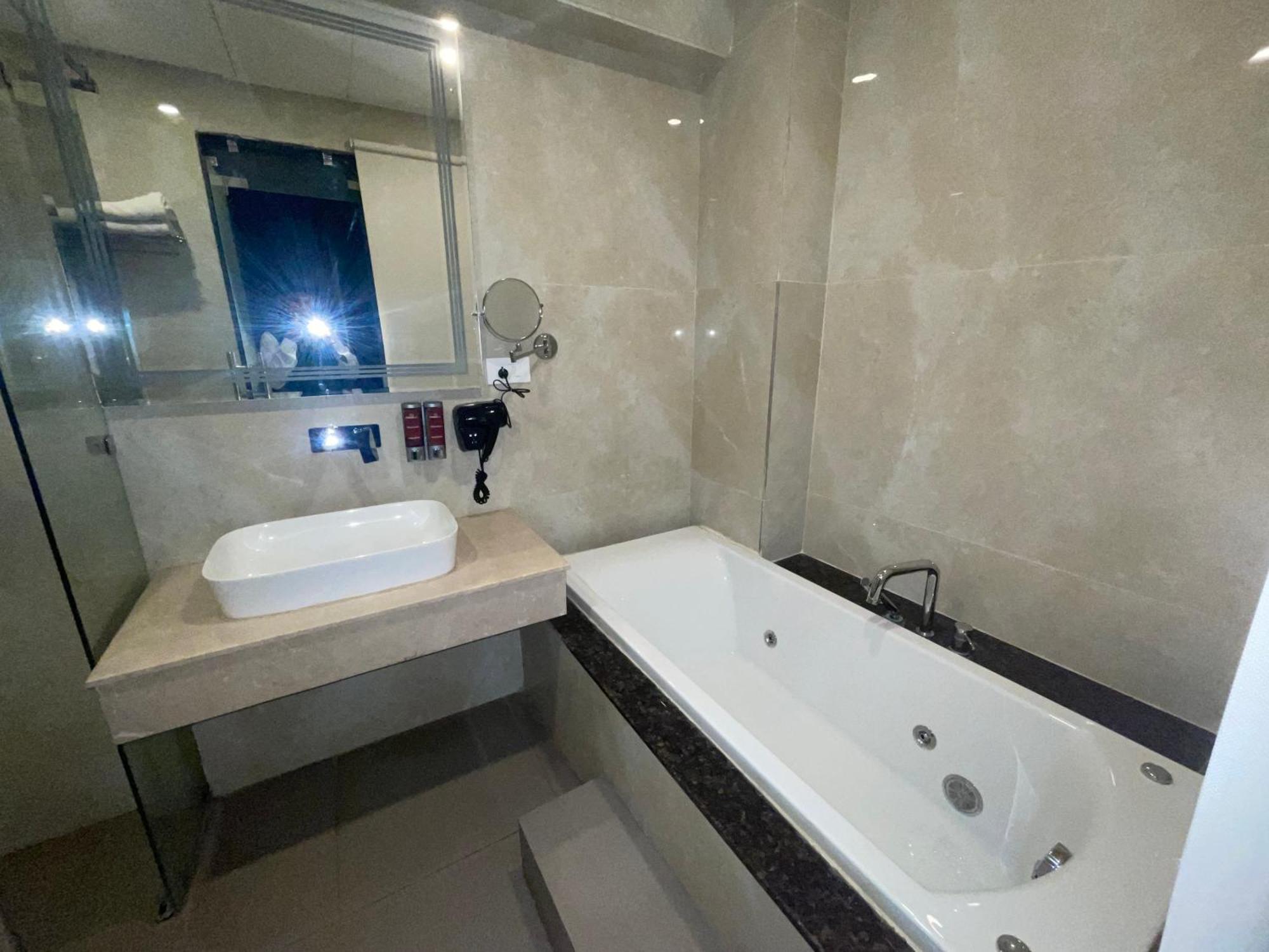 Pride Hotel And Resort Rishīkesh Extérieur photo